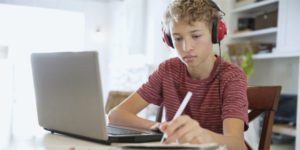 Estudando Inglês pelo computador