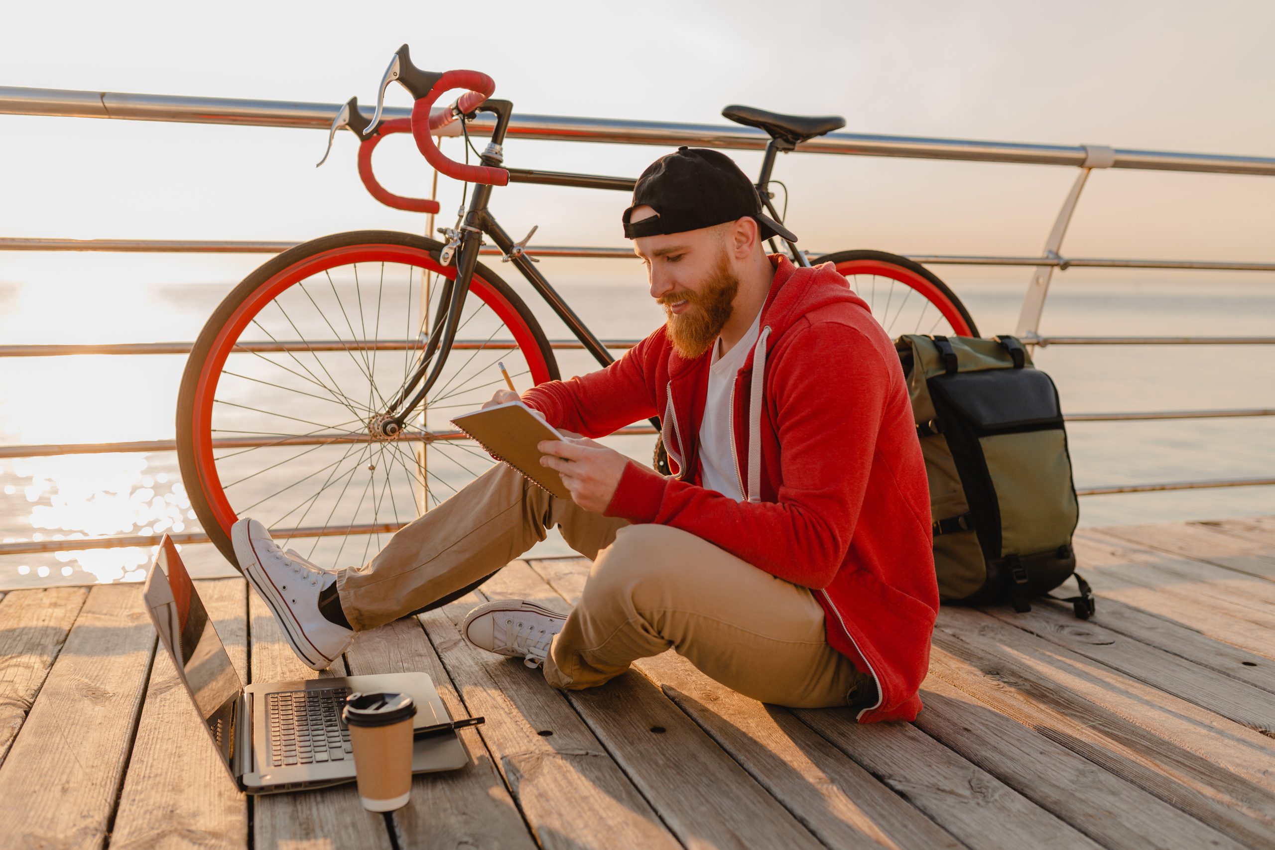 Os nômades digitais se tornaram um segmento crescente da força de trabalho. São pessoas que utilizam a tecnologia móvel para trabalhar e ganhar a vida enquanto viajam.